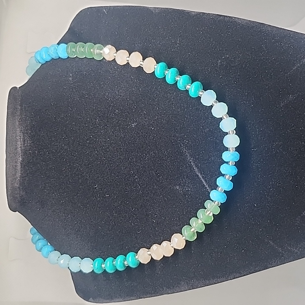Necklace so pretty colors for summer.